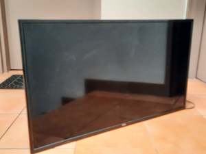 TCL 40D2900F 40in TV TELEVISION FOR PARTS GOOD LED DISPLAY BACKLIGHT