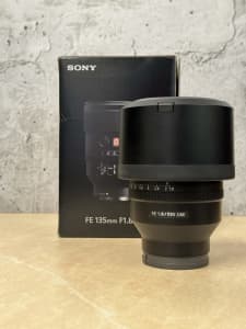 Sony FE 135mm f/1.8 GM Telephoto Lens Like New Condition With Box