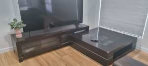 Tv unit and square coffee table 