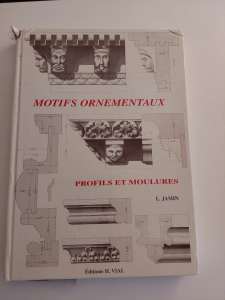 Book: Motifs Ornamentaux Profiles Et Moulures $50