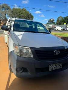 2012 TOYOTA HILUX WORKMATE 4 SP AUTOMATIC C/CHAS