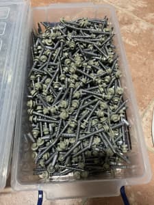 Box of 1000 50mm hex head screws