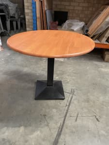 90 cm round timber dining table