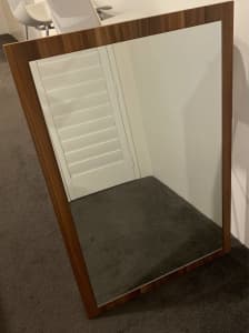 Mirror, wall, excellent condition