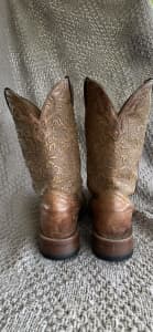 Tooled Boulet Cowgirl boots size AU 9.5