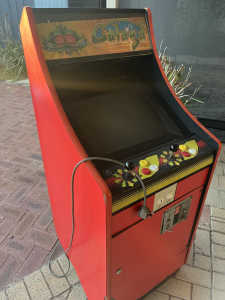 Arcade machine low boy