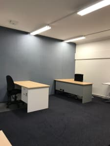 Last office to rent in building - 6 Desks, Large Office, Ground Floor