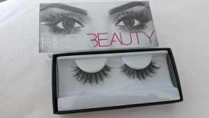 Huda beauty lashes 