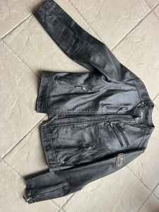 Industrie leather distressed vintage style size M