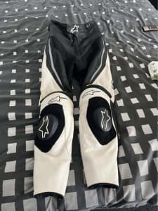 Buy RST Tractech Evo 4 Leather Pant Online with Free Shipping –  superbikestore