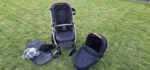 Redsbaby Metro Pram and matching Bassinet with Accessories