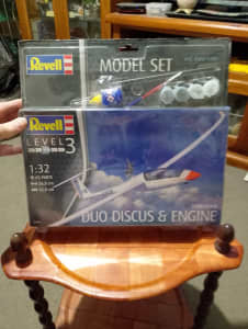 Revell Model Set Gliderplane Duo Discus & Engine 