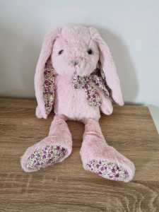 Histoire dours Plush Bunny as new 🐰 35cm tall. Pick up Grafton