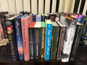 Fairyloot/Owlcrate/Signed Books