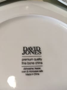 David Jones Dinner Service (4 place)