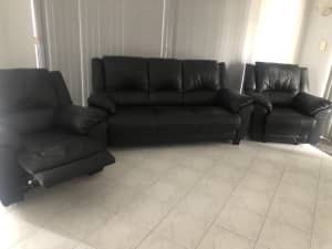 Lounge black leather