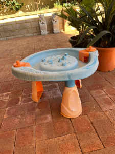 FREE KIDS WATER PLAY TABLE