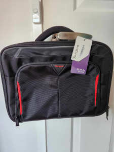 New Targus Classic 14in Clamshell Laptop Case - Black/Red with Straps