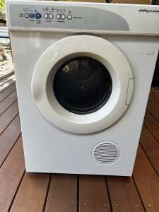 Fisher & Paykel Clothes Dryer