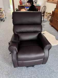 Royale medical electric recliner chair