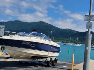 BAYLINER DISCOVERY 210