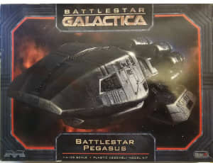 Moebius Models Battlestar Galactica Pegasus 1/4105 Model Kit (931)