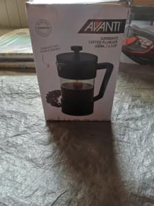 Avanti coffee plunger, 600ml/ 4 cup, brand new still in box