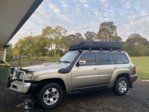 Nissan Patrol 2006 GU ST with Rooftop Tent
