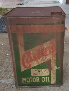 Early Vintage Castrol Wakefield oil tin