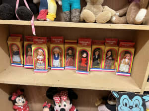 Vintage Nationality Doll Complete set of 12 dolls 1980s