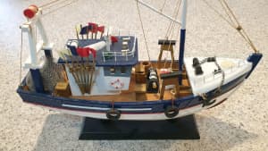 Model Fishing Trawler/Boat Wooden