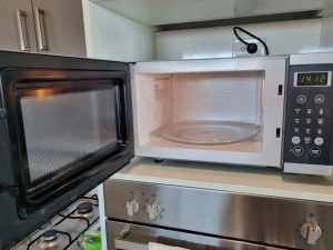 900W Breville microwave