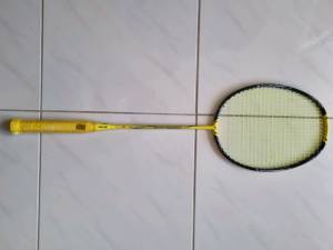 Badminton racquet for sale pls read description