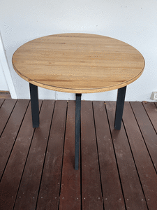 Small round dining/craft/games table $45 ONO