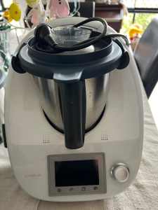 Thermomix TM5 Package - includes 2nd bowl Thermomix cutter, Cook-key,