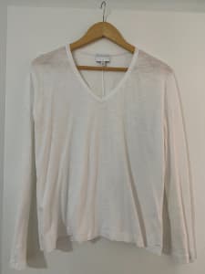 Witchery V Neck White Long Sleeved Top - Size XS - GUC