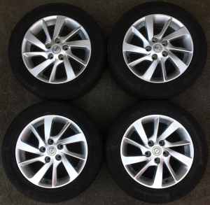 4x Nissan Pulsar B17 sedan C12 hatch 16 inch alloy wheels 195 60 R16