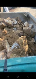 FREE LOADS OF TOP SOIL/SAND STONE/CLAY