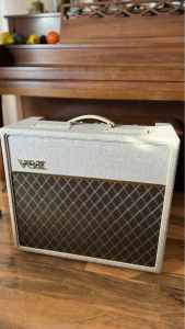 Vox AC15 Hand-Wired Guitar Amp Combo (AC15HW1) - Celestion Greenback
