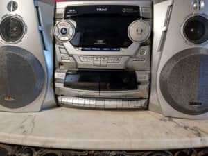 Old school compact hi-fi system