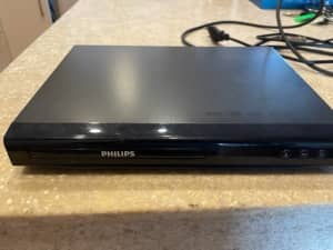 Phillips DVD player with remote