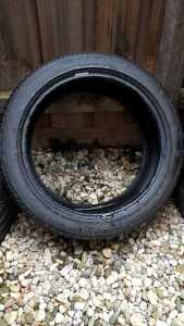 Second hand only ONE tyre. 