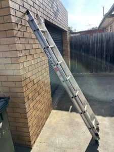 Bailey extension ladder