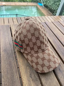 Gucci hat for man 