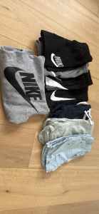 Size 4 boys bundle 4 x Nike shorts and jumper 3 x shorts
