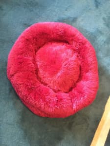 Anxiety relieving pet bed 