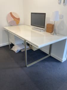 Desk with drawers high quality