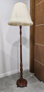 ORIGINAL ART DECO STANDARD FLOOR LAMP WITH ORIGINAL CREAM LAMP SHADE