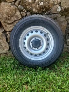 Toyota hilux sr single rims and tyres