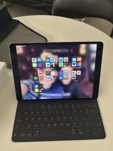 iPad Pro 10.5 inch 256 GB in excellent condition.